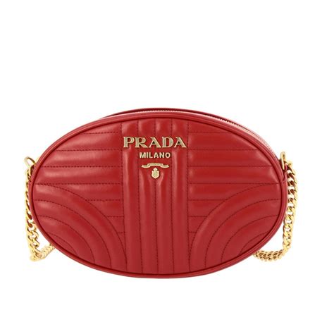 borsa prada rossa piccola|Borsa in pelle Small con logo in Rosso .